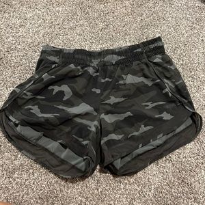 Athleta Camo Shorts 4”